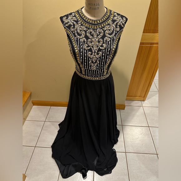 JVN by Jovani Dresses & Skirts - JVN by Jovani Black Dress with stunning Gold and Silver Beading